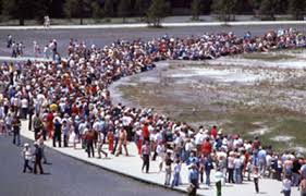 Yellowstone crowds