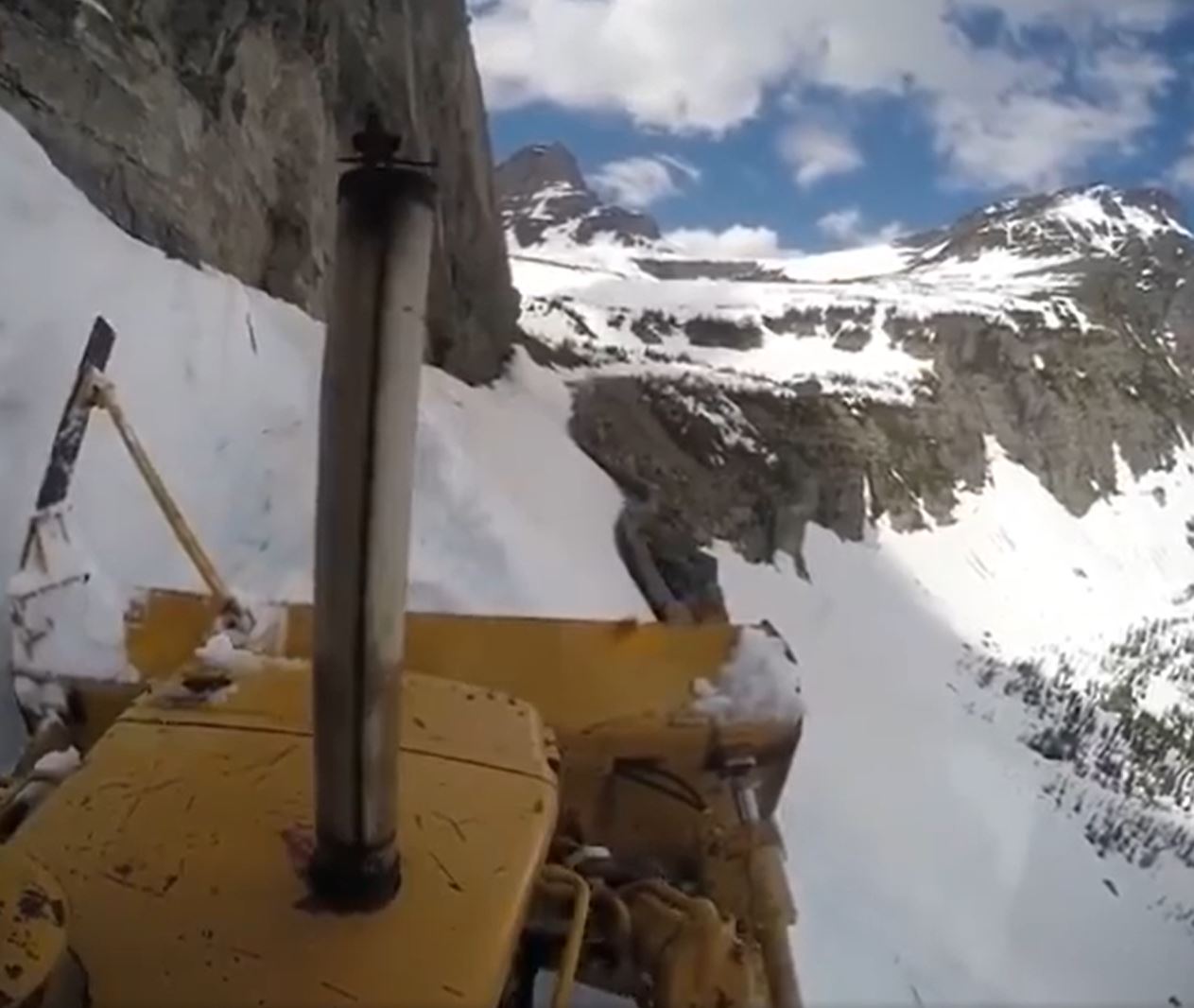 VIDEO Hairraising Footage of Glacier Operator Plowing Going to the