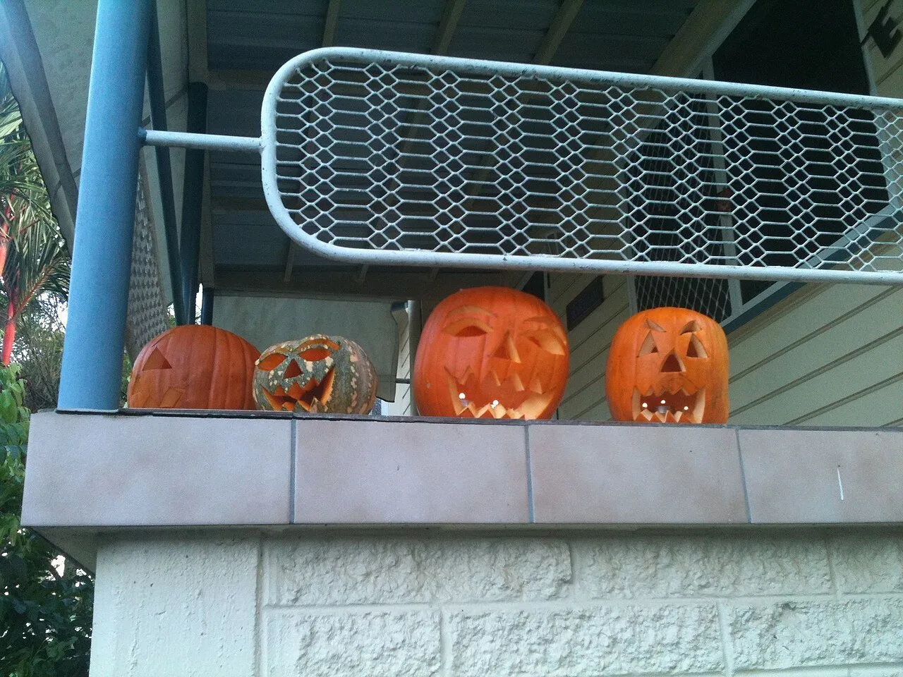 Halloween Party at the Oxen Yoke!, Hobson
