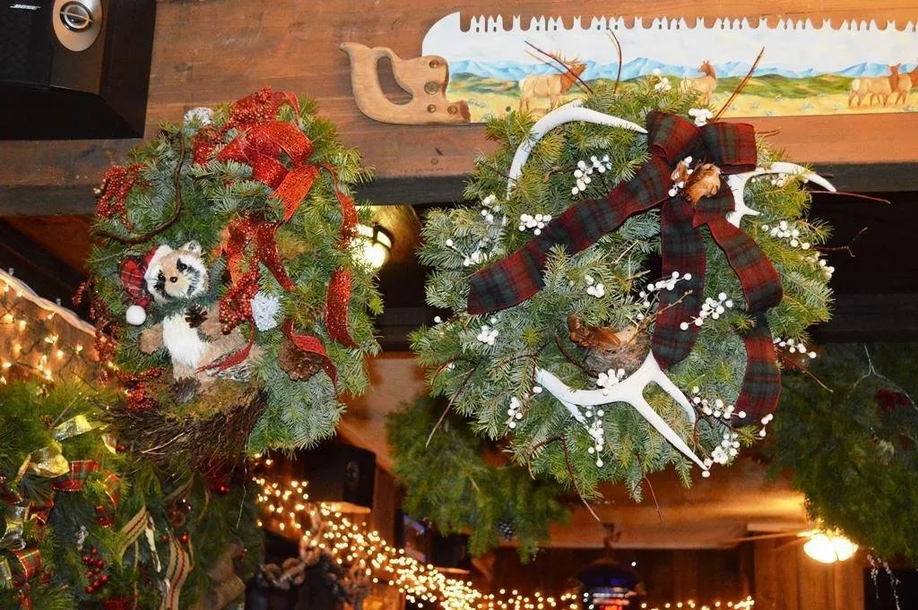Christmas Wreath Auction, Stanford