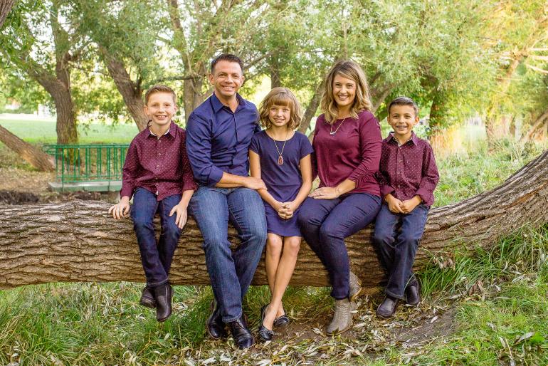 David “Finch” Guenthner with wife Heather and their kids, Olivia (12), Sawyer (11), and Holden (9).