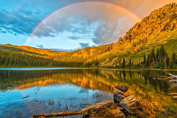 Morning pre-storm rainbow