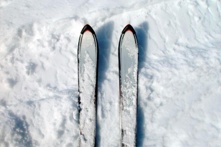 Skis in snow