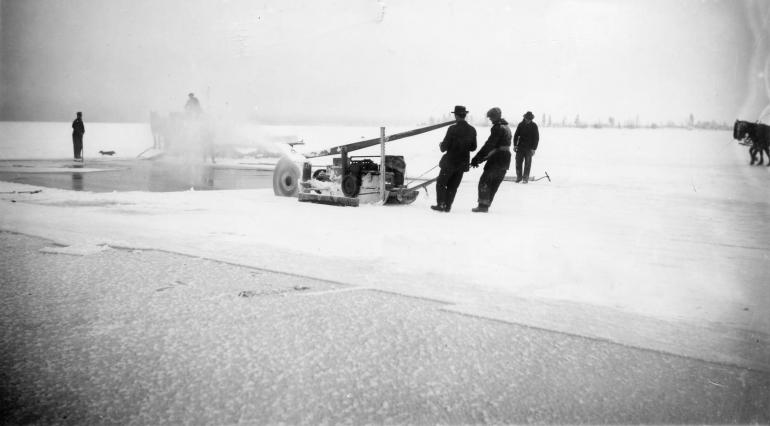 1910 Ice Harvesting