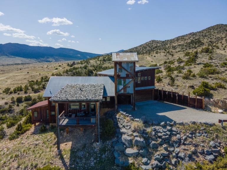 163 SPRING CREEK HILLS • LIVINGSTON, MONTANA