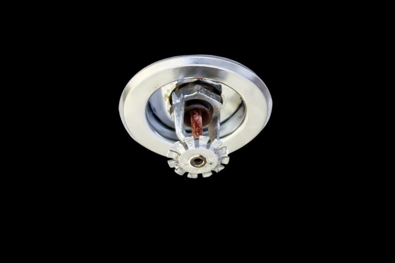 Fire suppression sprinkler