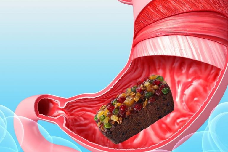 Fruitcake in stomach