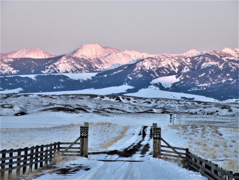 Crazy Mountains from my favorite spot on US 89 mile marker 31 (QHD)