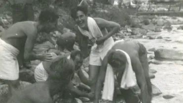 Italian detainees bathing, Fort Missoula