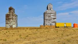 Grain elevators in Montana